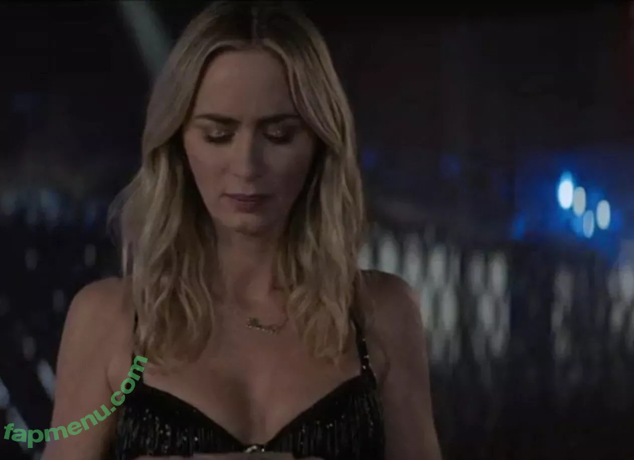 Emily Blunt nude photo #0143 (_emily_blunt_)