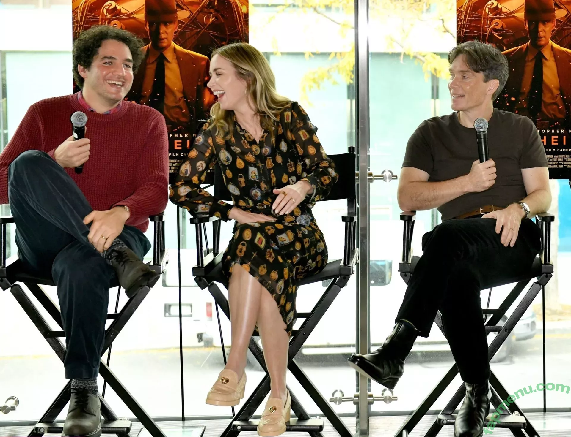 Emily Blunt nude photo #0173 (_emily_blunt_ / twogirlsoneblunt)