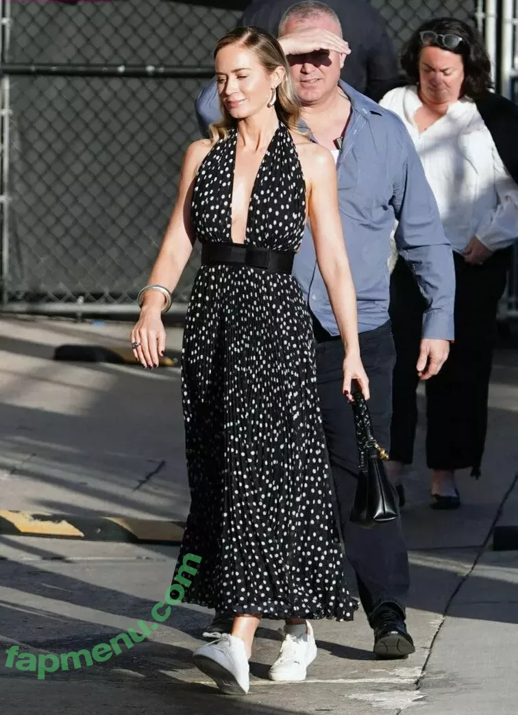 Emily Blunt nude photo #0297 (_emily_blunt_)