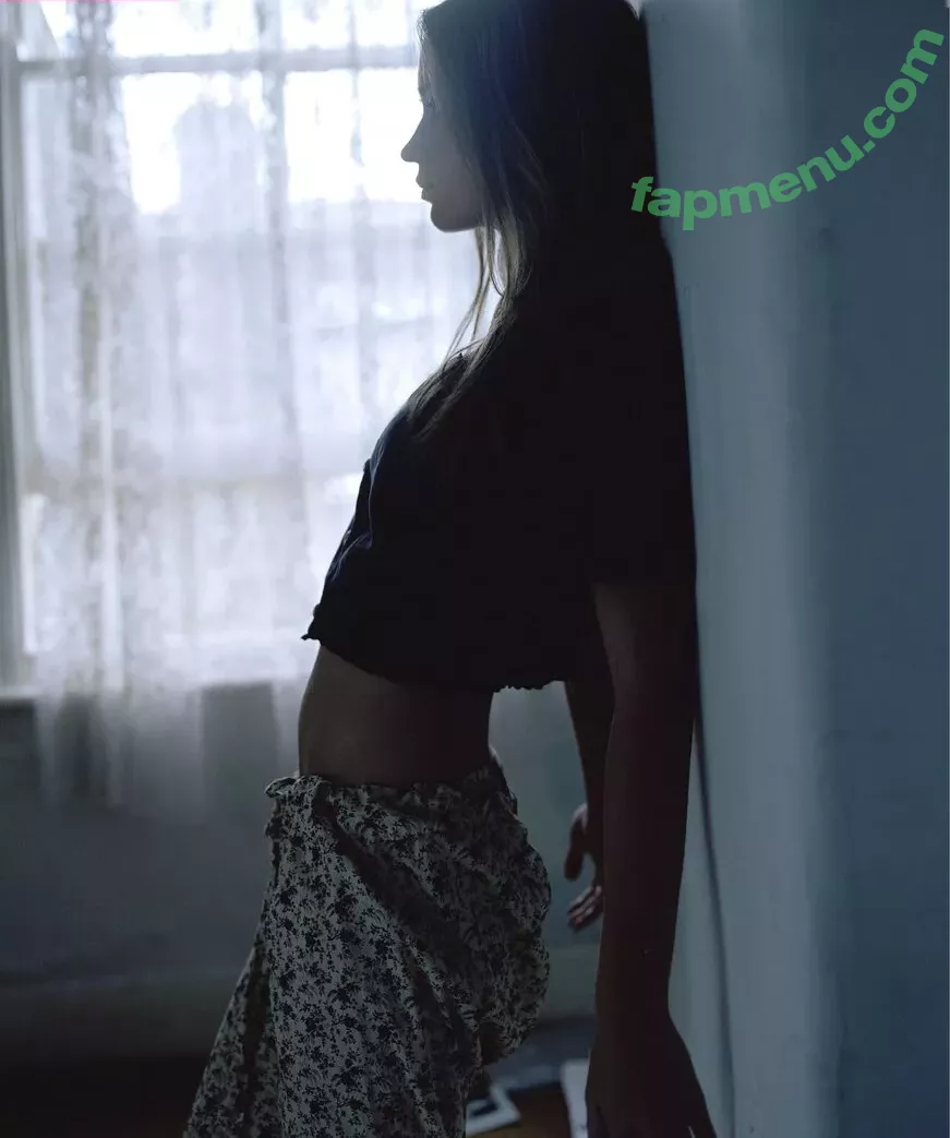 Emily Blunt nude photo #0473 (_emily_blunt_)