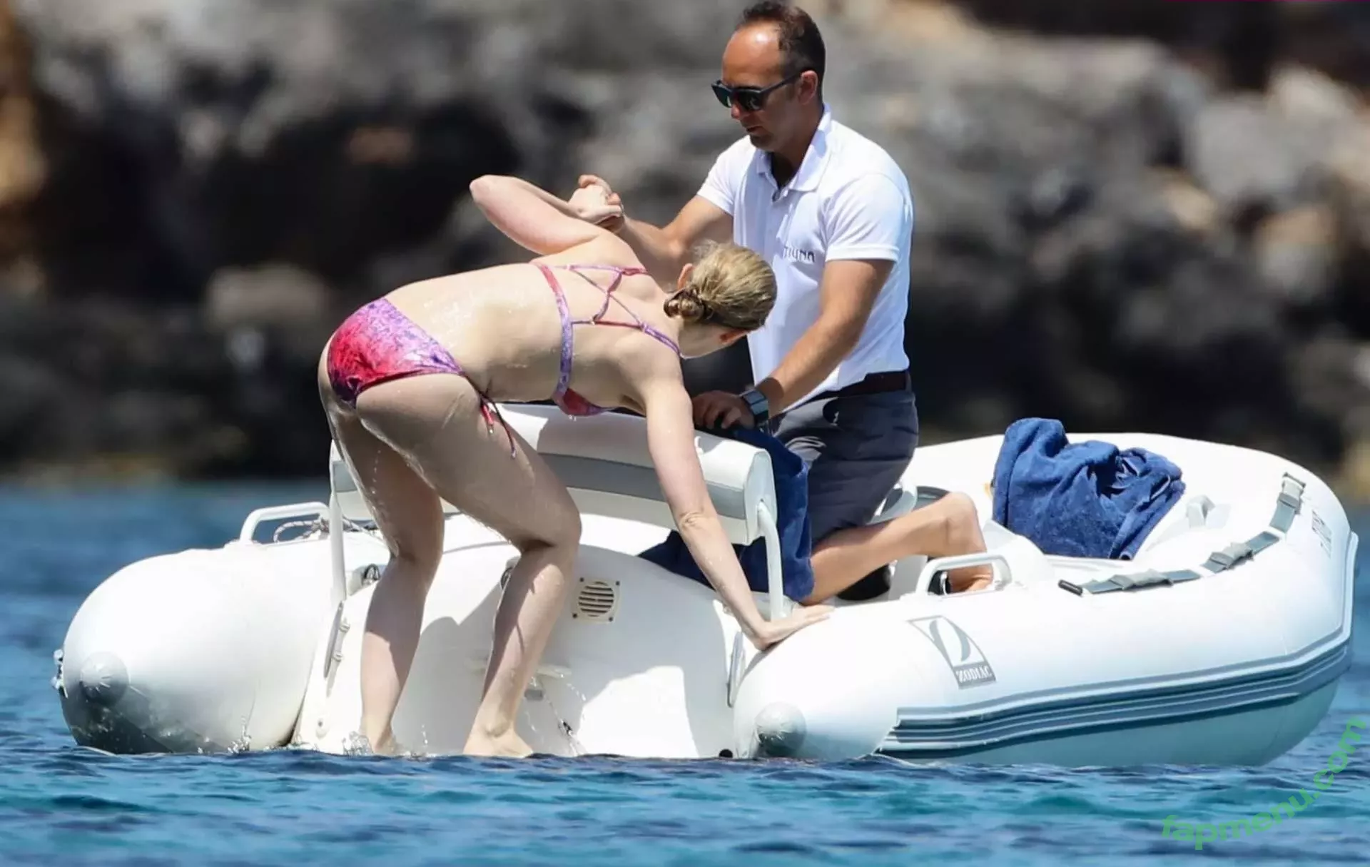 Emily Blunt nude photo #0494 (_emily_blunt_)