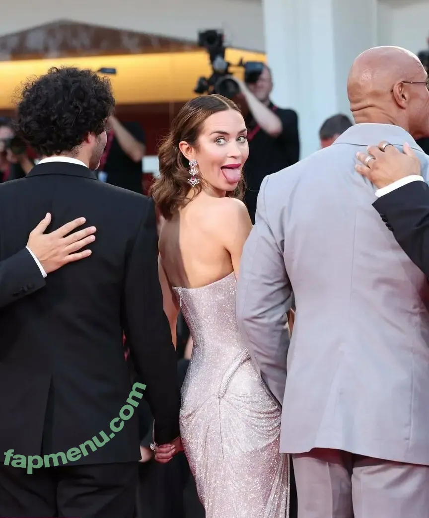 Emily Blunt nude photo #0771 (_emily_blunt_)