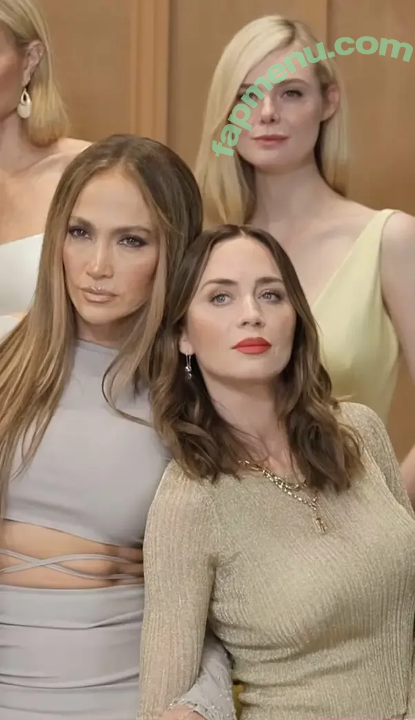 Emily Blunt nude photo #0885 (_emily_blunt_ / twogirlsoneblunt)