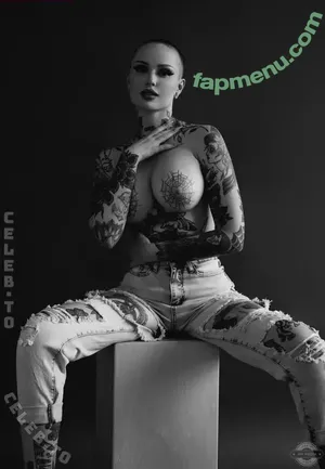 Emily Boring / embodoe nude photo #0017