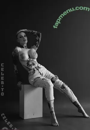 Emily Boring / embodoe nude photo #0020