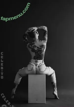 Emily Boring / embodoe nude photo #0022