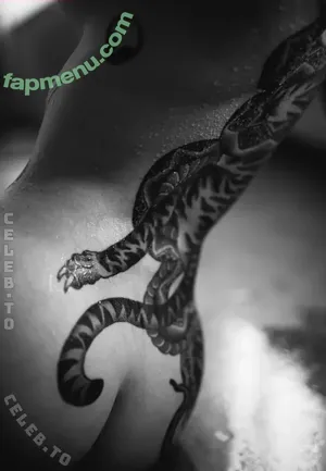 Emily Boring / embodoe nude photo #0026