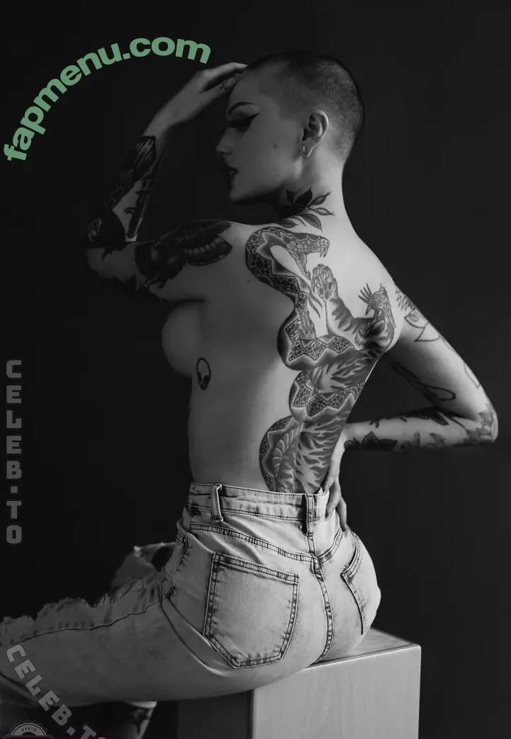 Emily Boring nude photo #0021 (embodoe)