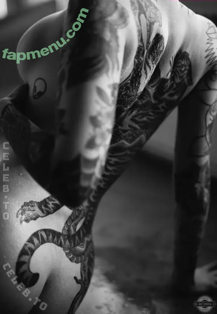 Emily Boring nude photo #0024 (embodoe)