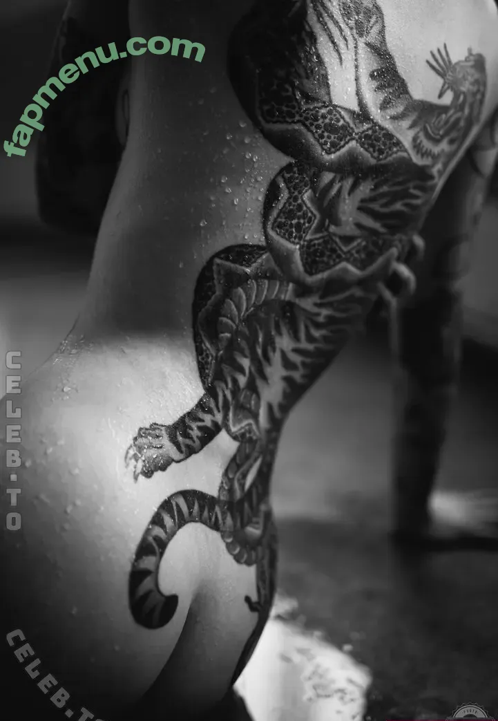 Emily Boring nude photo #0025 (embodoe)