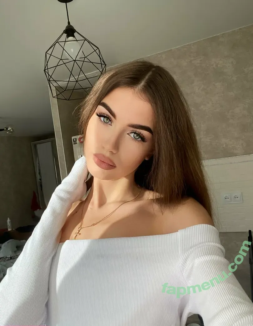 emily_burns nude photo #0001 (Emily Pretty / emilyburnssss)