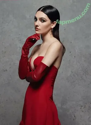 Emily Carey / emily_carey / theemilycarey nude photo #0075