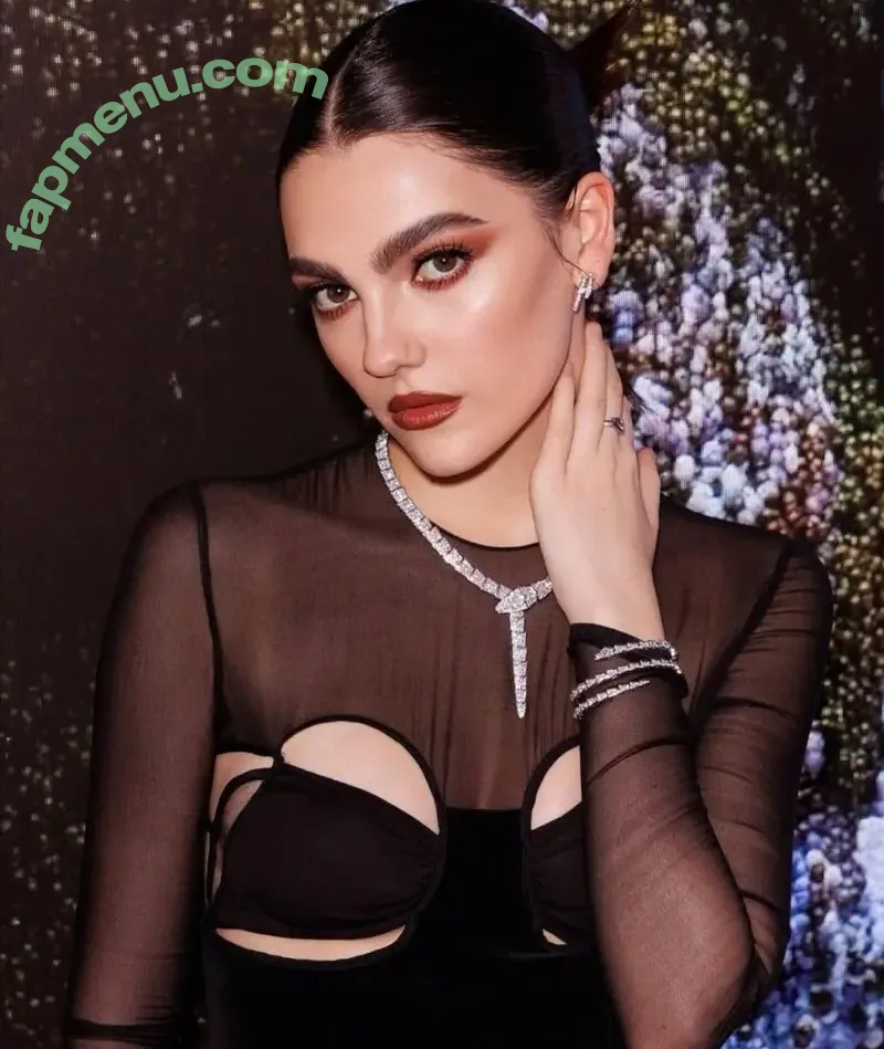 Emily Carey nude photo #0072 (emily_carey / theemilycarey)