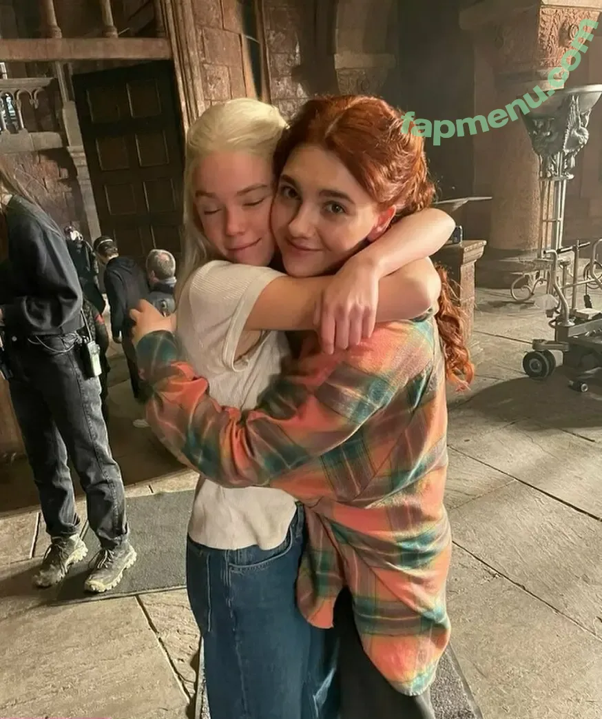 Emily Carey nude photo #0073 (emily_carey / theemilycarey)