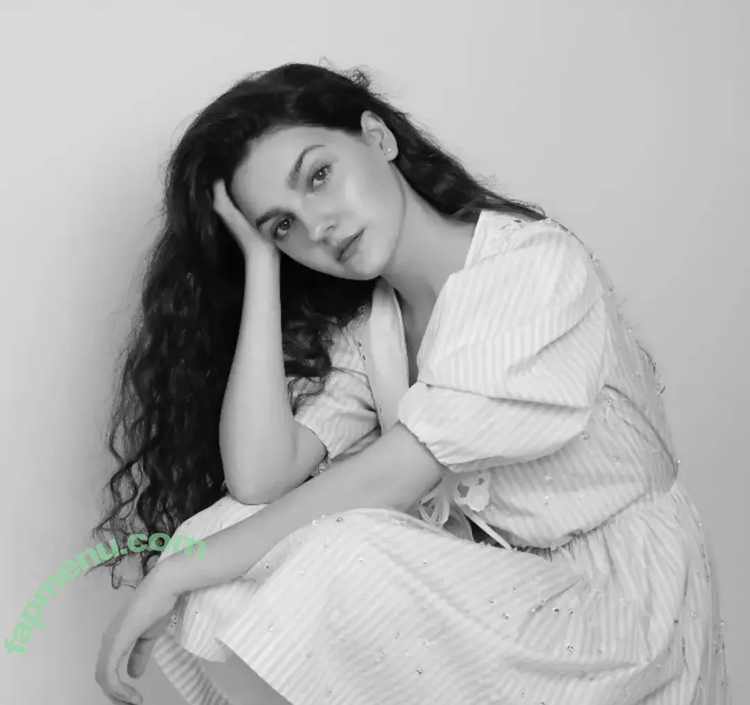 Emily Carey nude photo #0076 (emily_carey / theemilycarey)