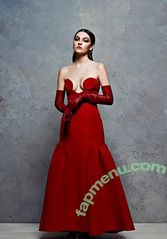 Emily Carey nude photo #0078 (emily_carey / theemilycarey)