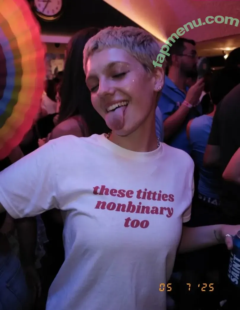 Emily Carey nude photo #0079 (emily_carey / theemilycarey)