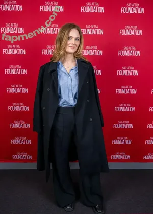 Emily Deschanel / emilydeschanel nude photo #0040