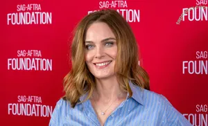 Emily Deschanel / emilydeschanel nude photo #0052