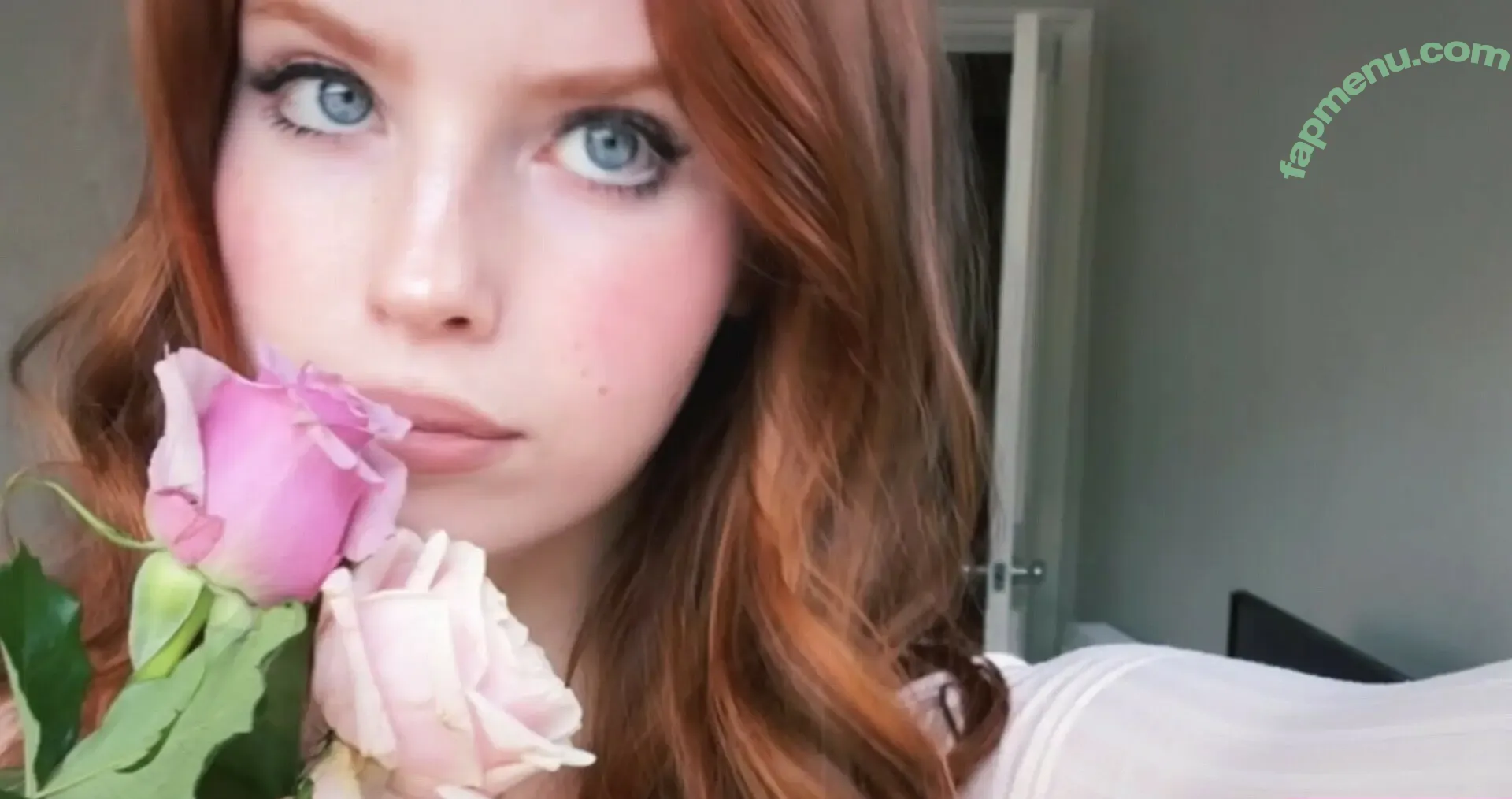 Emily Deyt-Aysage nude photo #0007 (emilydeytaysage / emjayplays)