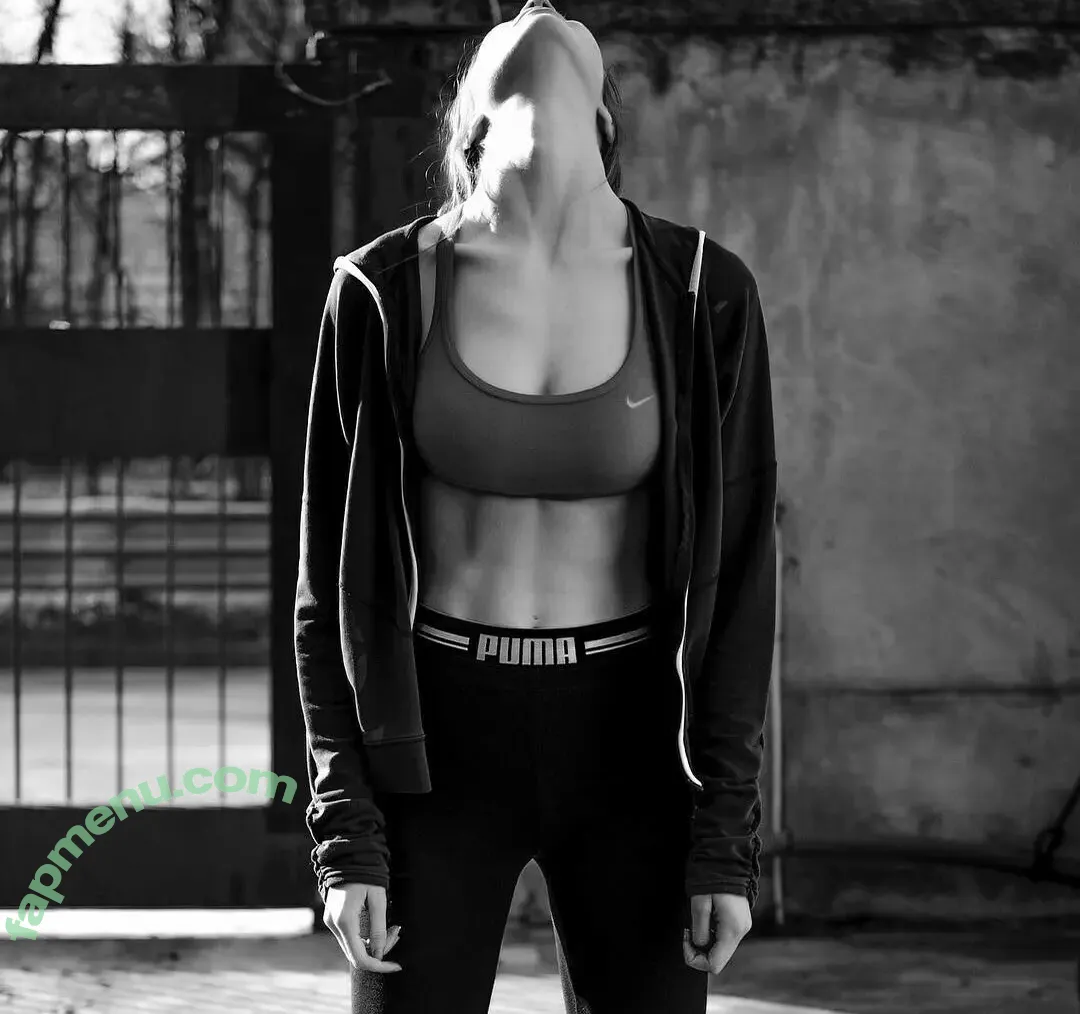 Emily Deyt-Aysage nude photo #0038 (emilydeytaysage / emjayplays)