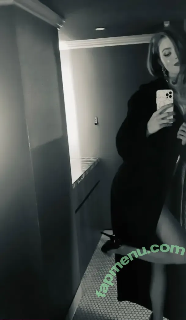 Emily Deyt-Aysage nude photo #0083 (emilydeytaysage / emjayplays)