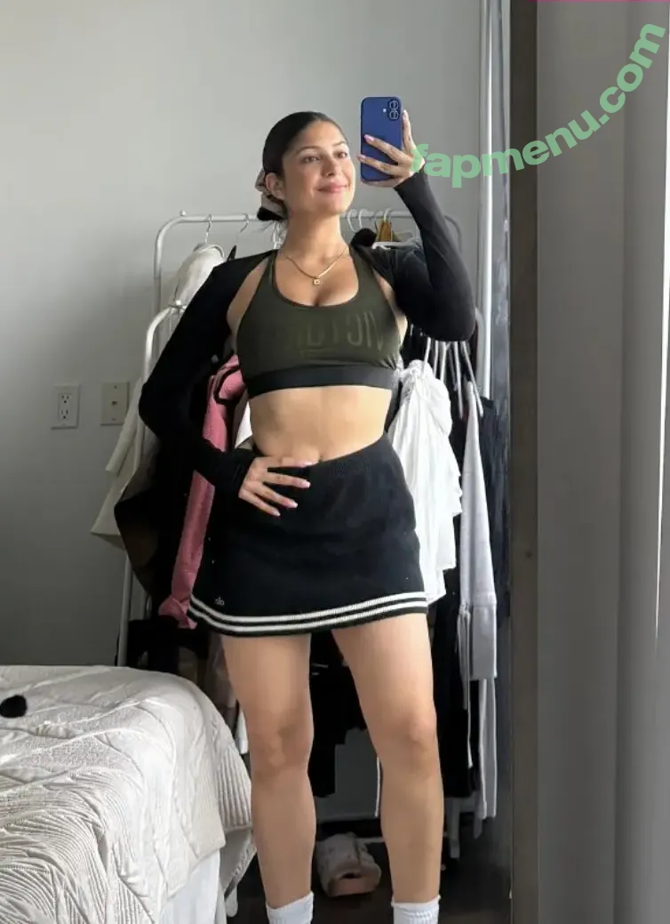 Emily Durham nude photo #0004 (emily.the.recruiter)