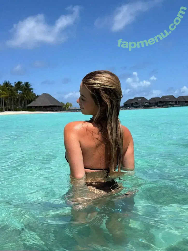 Emily Elizab3th nude photo #0028 (emmilyelizabethh / tabycat.xx)