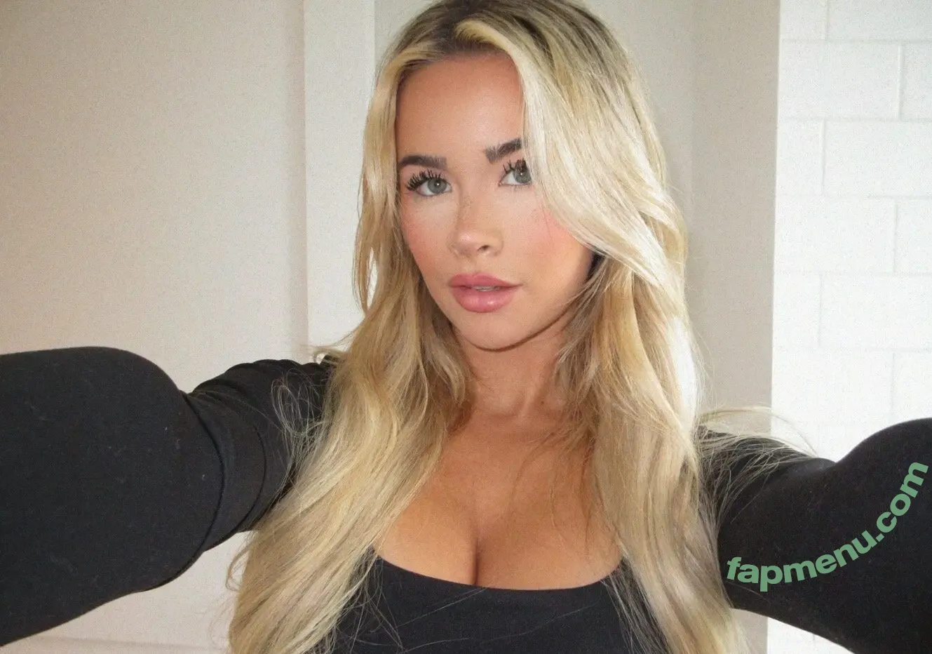 Emily Elizab3th nude photo #0160 (emmilyelizabethh / tabycat.xx)