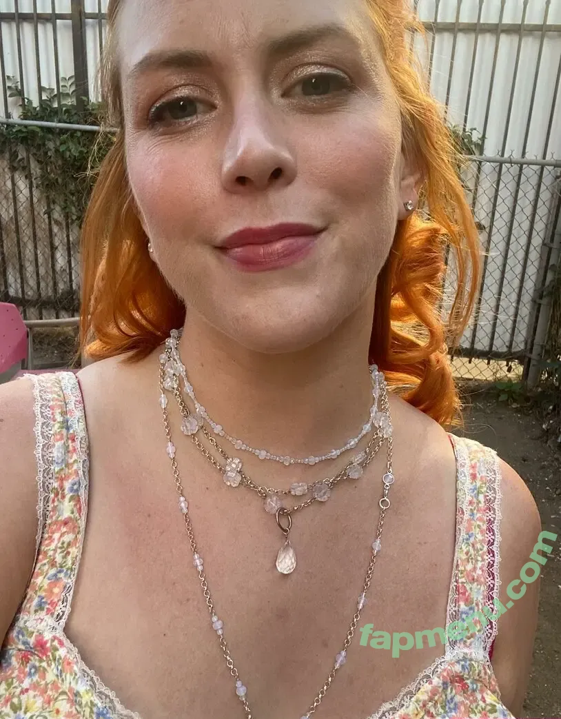 Emily Fleming nude photo #0013 (emflemily)