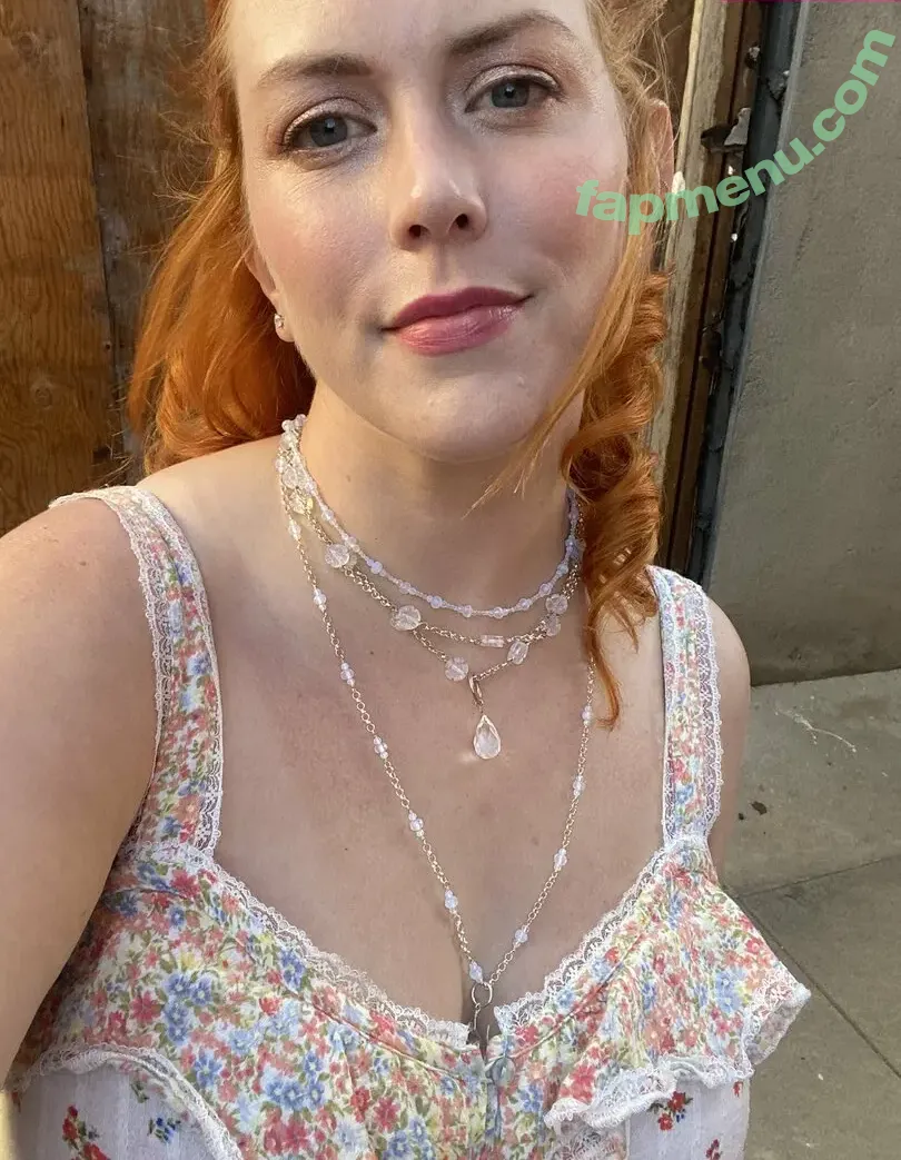 Emily Fleming nude photo #0015 (emflemily)