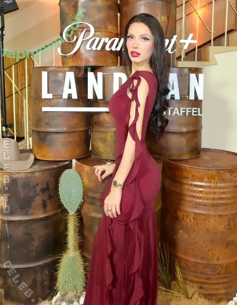 Emily Furz nude photo #0075 (emilyfurz / emilyy)