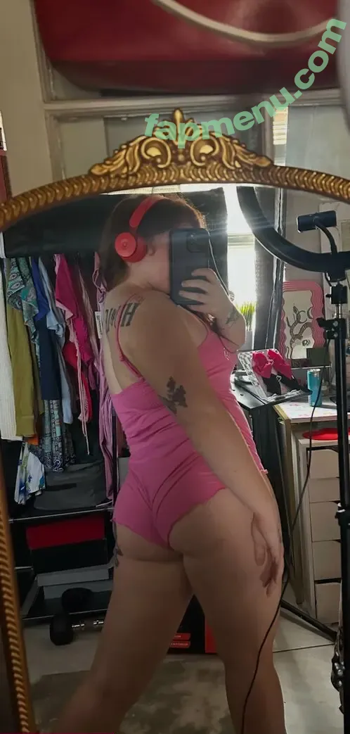 Emily Hensley nude photo #0031 (babygingerxo / emily_hensley_)