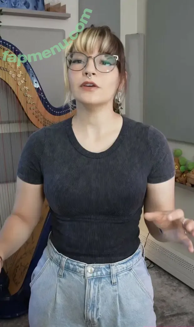 Emily Hopkins nude photo #0022 (emilyharpist)