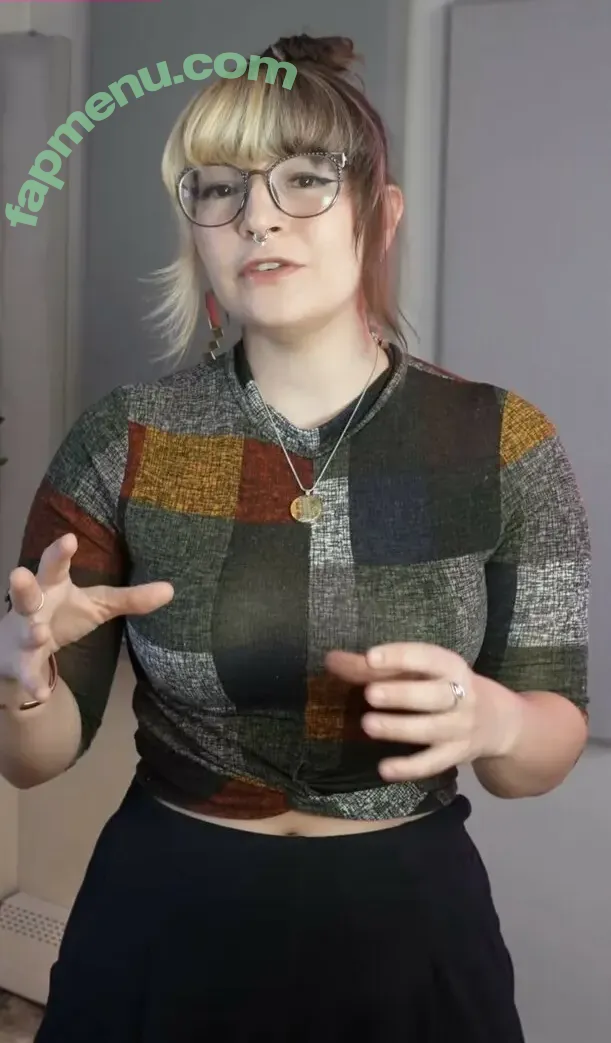 Emily Hopkins nude photo #0023 (emilyharpist)