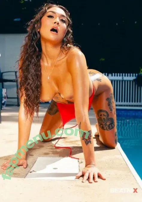 Emily June nude photo #0035 (EmyJune / emily_juneee / emilyyyyjunee)