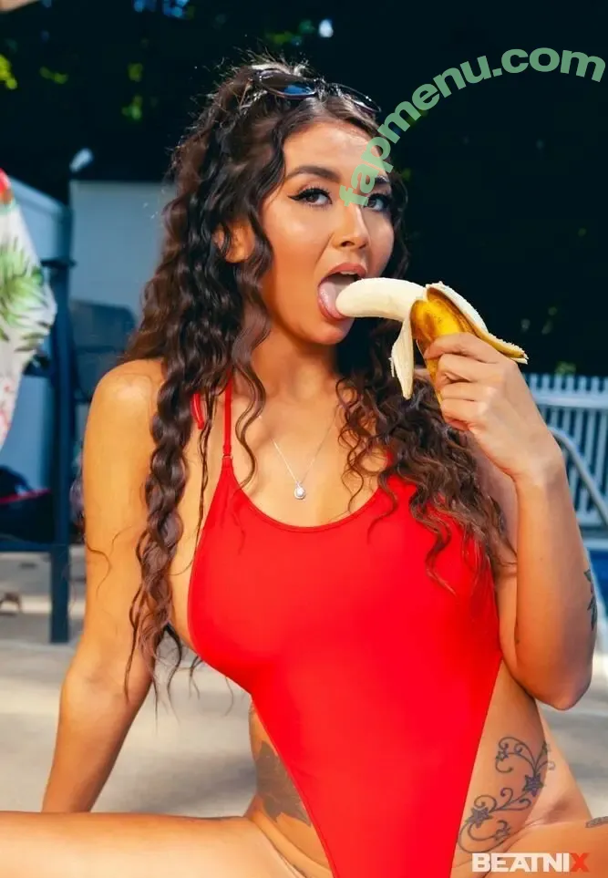 Emily June nude photo #0057 (EmyJune / emily_juneee / emilyyyyjunee)