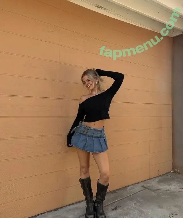 Emily Kelavos nude photo #0013 (emilykelavos)