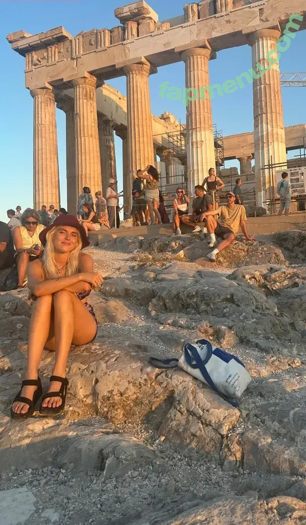 Emily Kimball nude photo #0015 (emilyckimball)