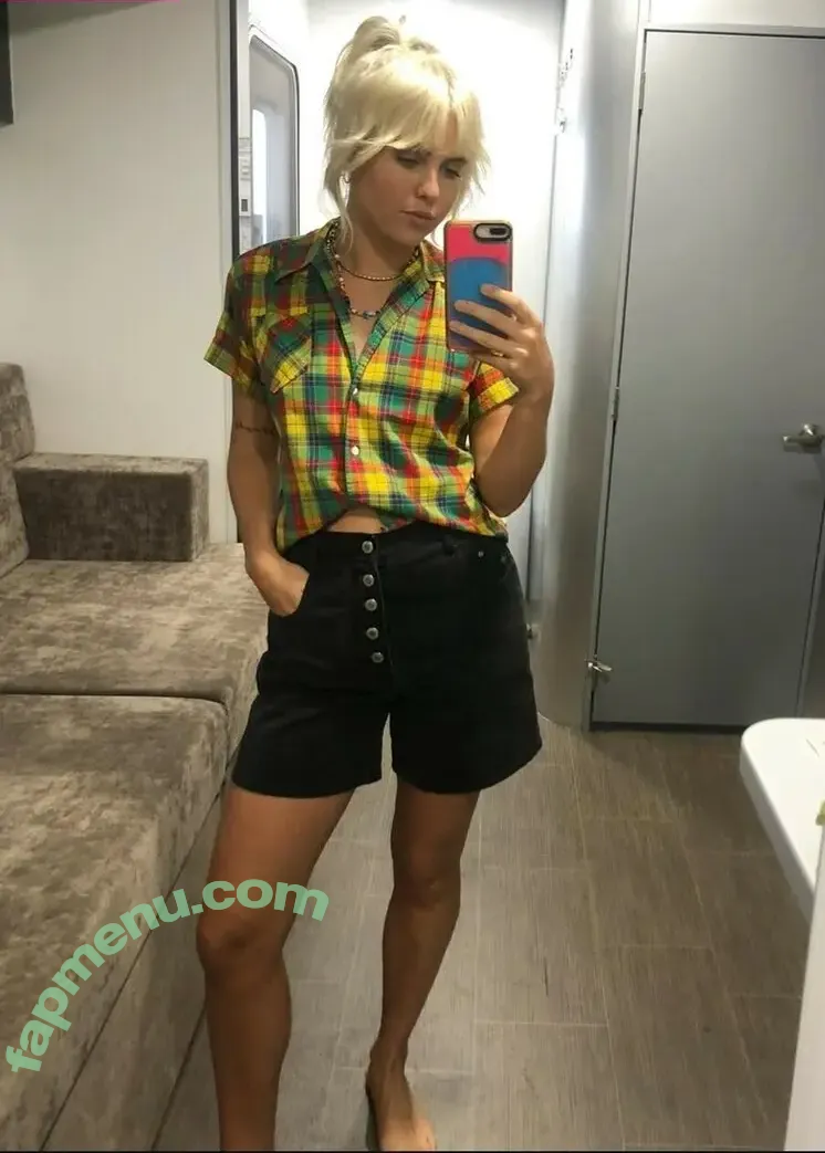 Emily Kimball nude photo #0017 (emilyckimball)