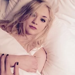 Emily Kinney / emmykinney nude photo #0058