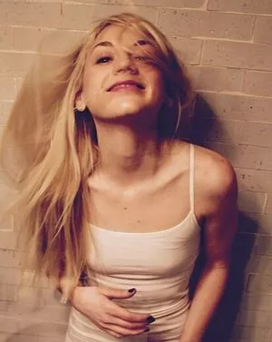 Emily Kinney / emmykinney nude photo #0078