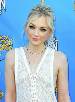 Emily Kinney / emmykinney nude photo #0087