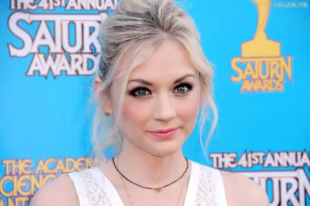 Emily Kinney / emmykinney nude photo #0097