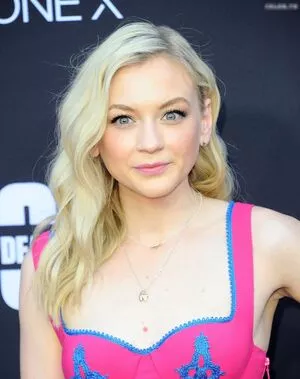 Emily Kinney / emmykinney nude photo #0101