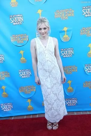 Emily Kinney / emmykinney nude photo #0121