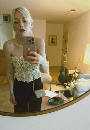 Emily Kinney / emmykinney nude photo #0199