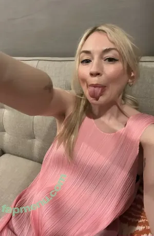 Emily Kinney / emmykinney nude photo #0217