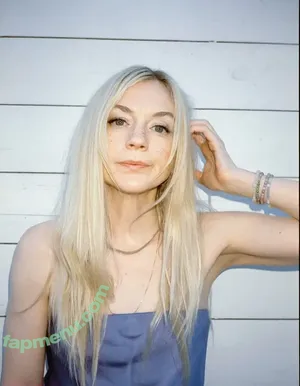 Emily Kinney / emmykinney nude photo #0220