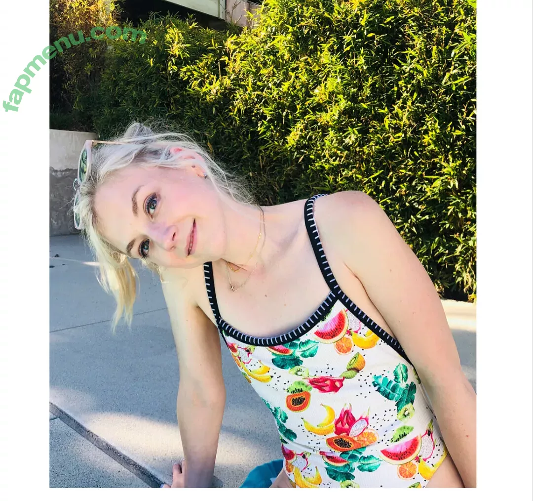 Emily Kinney nude photo #0008 (emmykinney)